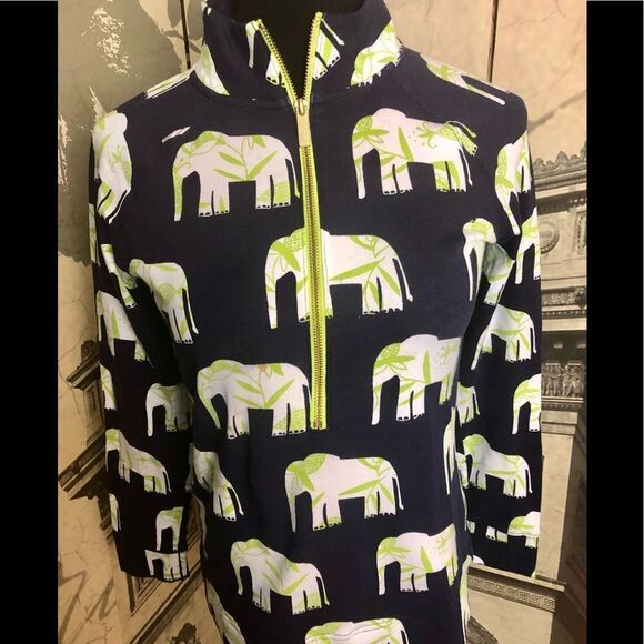 Fun shirt for elephant lovers by Crown & Ivy in PS - Picture 1 of 3